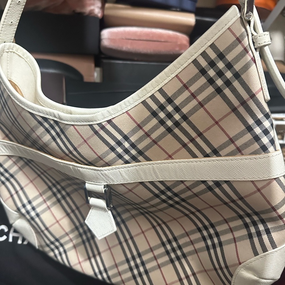 Burberry Cream and white Shoulder Bag with Iconic Design